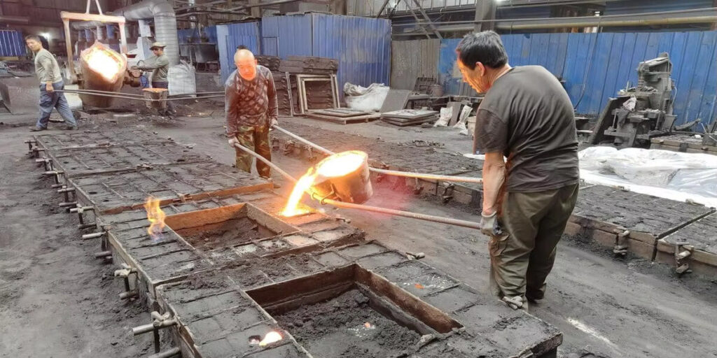 Ductile iron casting production for C250 and D400 manhole covers