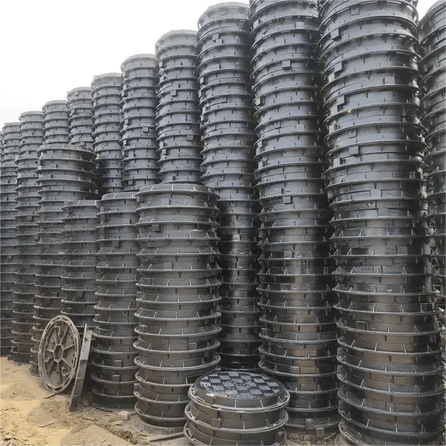 Stacked lockable ductile iron manhole covers for project shipment